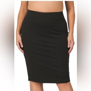 NWT! Plus Black PLUS BUTTERY SOFT FABRIC BASIC KNEE SKIRT MIDI